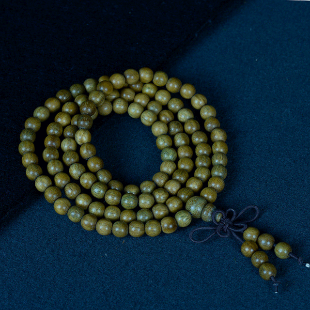 Argentine Green Sandalwood Exquisite Grain-Aligned Bead Bracelet, a Literary Play Bracelet for Men and Women, 108-Bead Sandalwood Rosary Bracelet